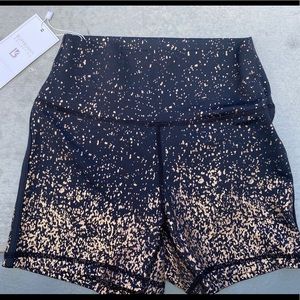 Rose short
